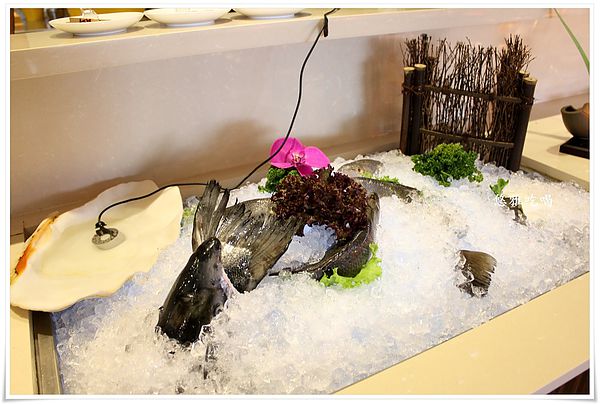 食觀天下複合式餐廳-2樓百匯吃到飽(中西日式料理):【吃彰化】食觀天下 複合式餐廳