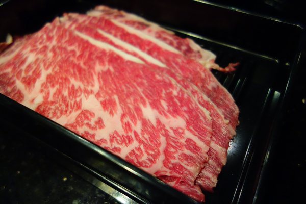 忍者龍膽石斑專賣店：忍者龍膽石斑專賣店+海鮮遇上甜點與美式+忍者般的服務生+帝王蟹+龍膽石斑+吃到飽