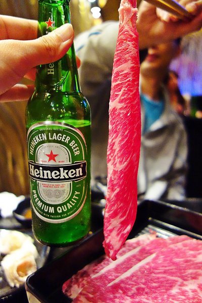 忍者龍膽石斑專賣店：忍者龍膽石斑專賣店+海鮮遇上甜點與美式+忍者般的服務生+帝王蟹+龍膽石斑+吃到飽