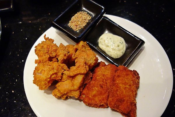 忍者龍膽石斑專賣店：忍者龍膽石斑專賣店+海鮮遇上甜點與美式+忍者般的服務生+帝王蟹+龍膽石斑+吃到飽