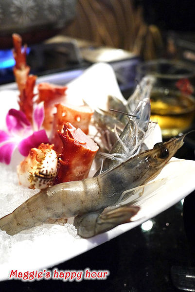 忍者龍膽石斑專賣店：【忍者龍膽石斑專賣店】市民大道。火鍋專賣店。火鍋吃到飽