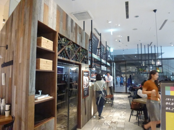 Cafe Showroom(誠品松菸店):【台北松菸】花在松菸天氣晴,一個人的下午茶約會-Cafe Showroom