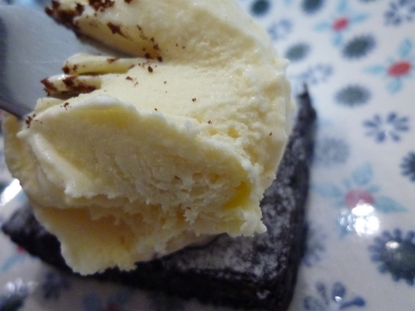 Cafe Showroom(誠品松菸店):【台北松菸】花在松菸天氣晴,一個人的下午茶約會-Cafe Showroom