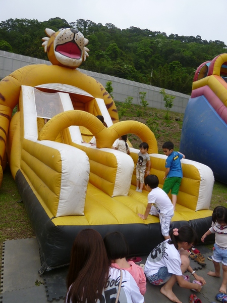 彩紅部落親子育樂休閒農場：【新竹北埔】玩瘋的孩子們，免入場費的森林樂園－彩紅部落親子育樂休閒農場(戶外篇)