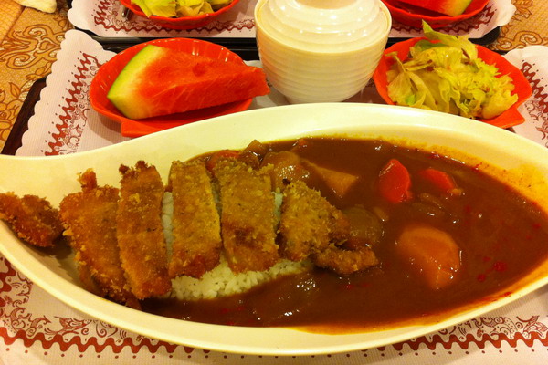 亨利咖哩屋：亨利咖哩屋--隱身小路中的咖哩屋