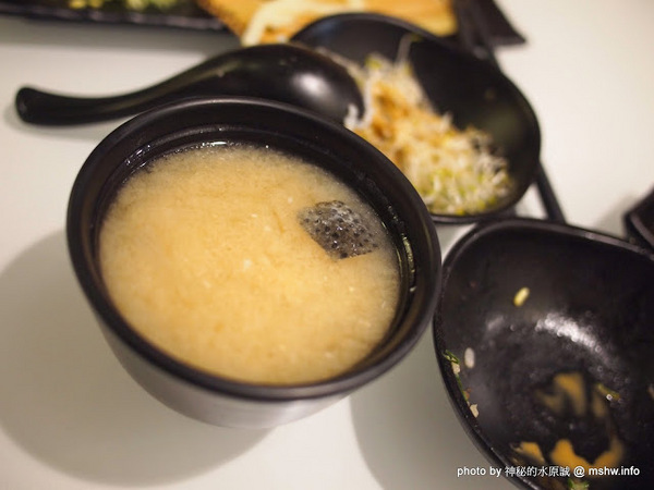 松屋丼飯專賣:【食記】台中松屋丼日式蓋飯.刺身.烏龍麵@西屯 : 隱藏主廚的新據點,水準還不錯的平價日式蓋飯