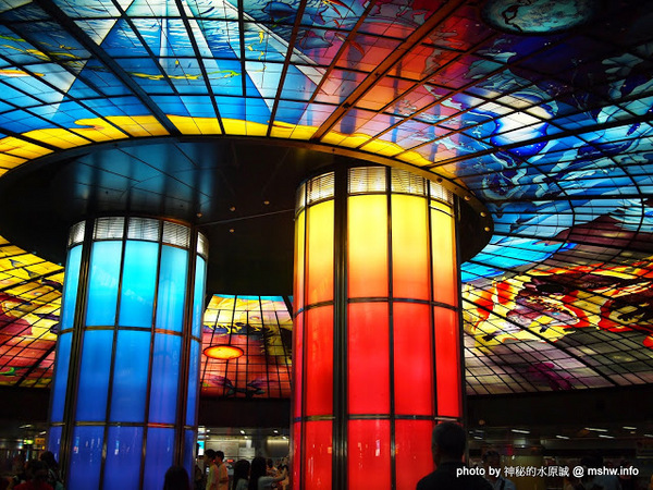 走進花生漫畫: Snoopy 65週年巡迴特展(高雄場)：【景點】走進花生漫畫 Snoopy 65週年巡迴特展@高雄鹽埕駁二藝術特區捷運MRT鹽埕埔 : 可愛小獵犬的吸睛濕背秀!