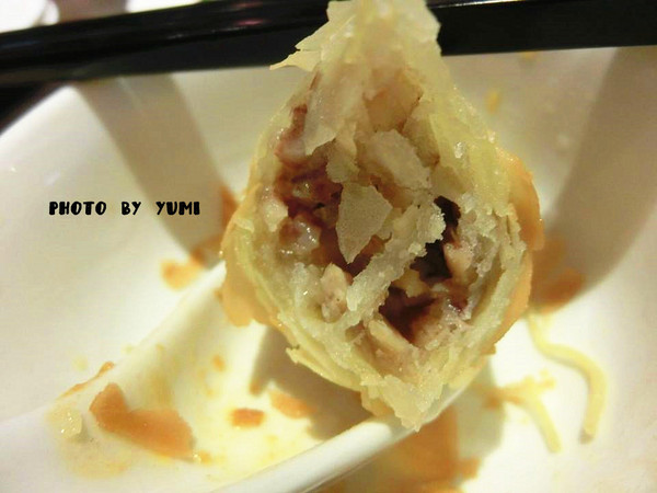 哄供港式茶餐廳：【台中食記】最黯然消魂的茶餐廳!哄堂開懷好味與供@哄供港式茶餐廳