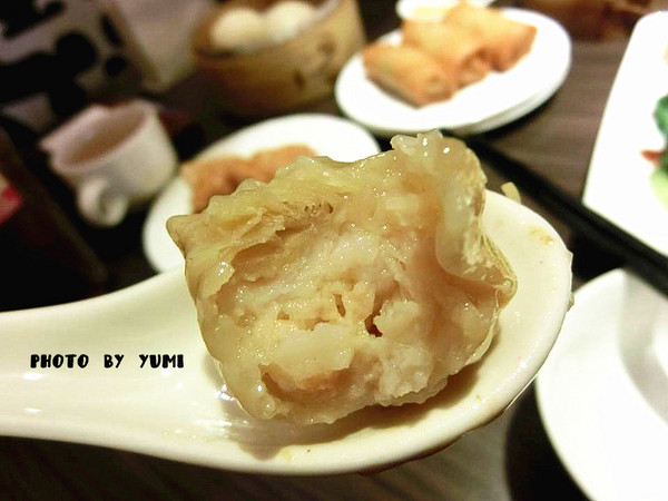 哄供港式茶餐廳：【台中食記】最黯然消魂的茶餐廳!哄堂開懷好味與供@哄供港式茶餐廳