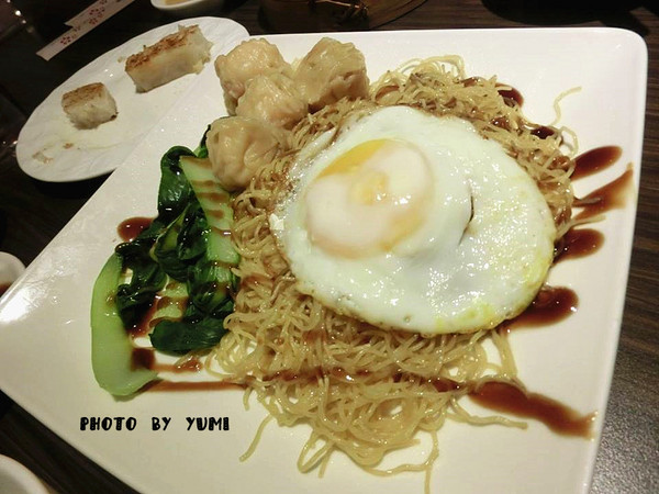 哄供港式茶餐廳：【台中食記】最黯然消魂的茶餐廳!哄堂開懷好味與供@哄供港式茶餐廳