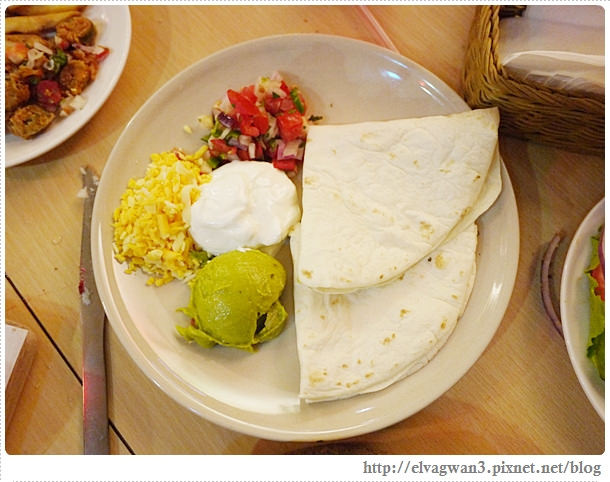 捷運板橋站-BOX DINNER-巴克斯美式小館-萬聖節-新菜單-漢堡-法士達-奶昔-墨西哥酥餅-早午餐-學生優惠-早鳥套餐-55-783-1