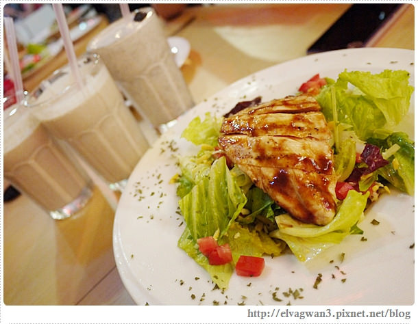 捷運板橋站-BOX DINNER-巴克斯美式小館-萬聖節-新菜單-漢堡-法士達-奶昔-墨西哥酥餅-早午餐-學生優惠-早鳥套餐-34-688-1