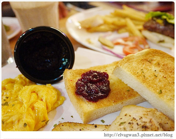 捷運板橋站-BOX DINNER-巴克斯美式小館-萬聖節-新菜單-漢堡-法士達-奶昔-墨西哥酥餅-早午餐-學生優惠-早鳥套餐-52-755-1