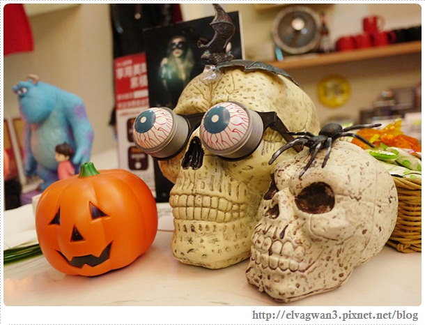 捷運板橋站-BOX DINNER-巴克斯美式小館-萬聖節-新菜單-漢堡-法士達-奶昔-墨西哥酥餅-早午餐-學生優惠-早鳥套餐-10-823-1