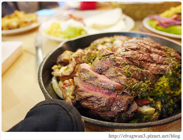 捷運板橋站-BOX DINNER-巴克斯美式小館-萬聖節-新菜單-漢堡-法士達-奶昔-墨西哥酥餅-早午餐-學生優惠-早鳥套餐-54-779-1