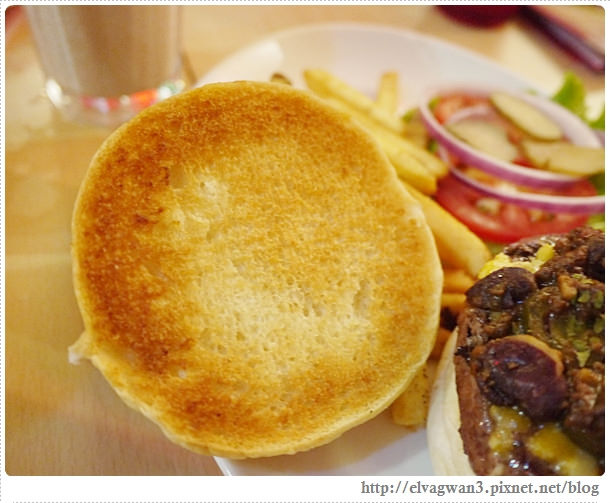 捷運板橋站-BOX DINNER-巴克斯美式小館-萬聖節-新菜單-漢堡-法士達-奶昔-墨西哥酥餅-早午餐-學生優惠-早鳥套餐-42-716-1