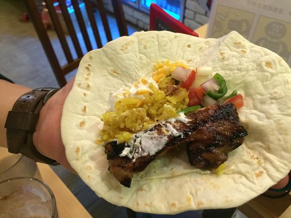 巴克斯美式小館：[板橋新埔站]吃完鐵板法士達，散步到新北耶誕城吧－巴克斯美式小館