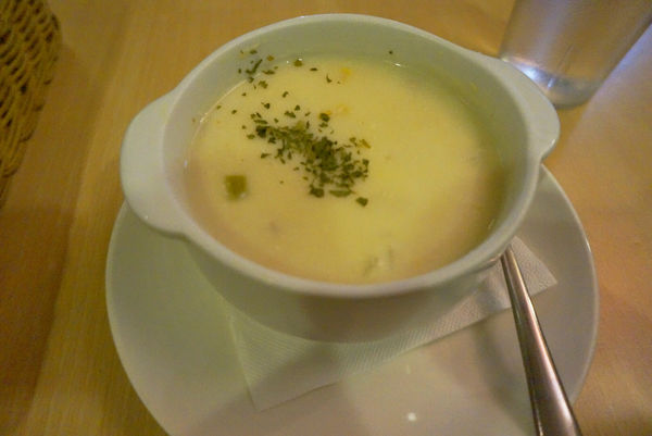 巴克斯美式小館：[板橋新埔站]吃完鐵板法士達，散步到新北耶誕城吧－巴克斯美式小館