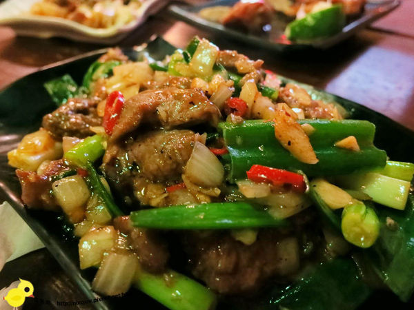【台北】板橋-WOW！烤串燒店-一起到教室用餐吧-蔥爆牛肉
