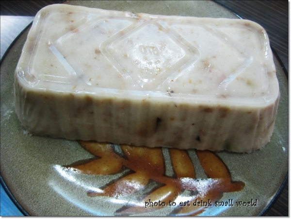 德祿食品（蘿蔔糕專賣）(旗鑑店)：『德祿食品-蘿蔔糕專賣(德祿旗鑑店)』結合了台式與港式的綜合體，讓你吃蘿蔔糕不再是一成不變哦!!!