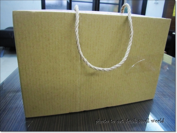 德祿食品（蘿蔔糕專賣）(旗鑑店)：『德祿食品-蘿蔔糕專賣(德祿旗鑑店)』結合了台式與港式的綜合體，讓你吃蘿蔔糕不再是一成不變哦!!!