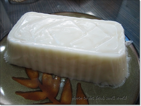 德祿食品（蘿蔔糕專賣）(旗鑑店)：『德祿食品-蘿蔔糕專賣(德祿旗鑑店)』結合了台式與港式的綜合體，讓你吃蘿蔔糕不再是一成不變哦!!!