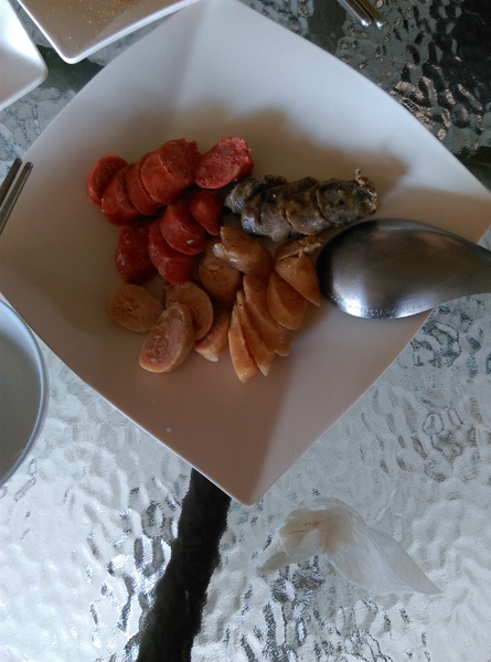 青宏畜牧場:南投八卦山青宏畜牧場無菜單料理**一人200吃到飽**