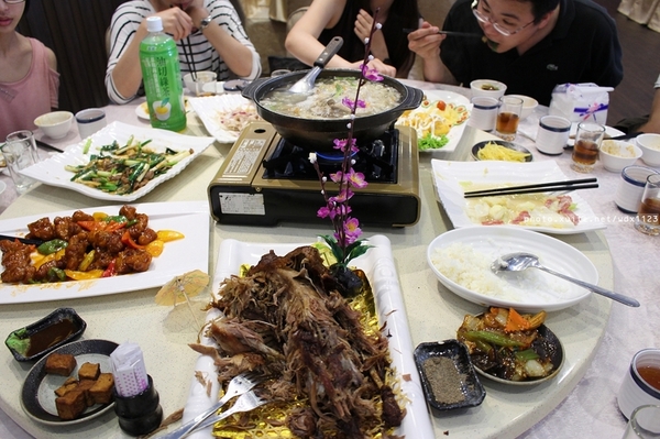 駱師父御宴餐廳：駱師父御宴餐廳✪滿漢全席饗宴~有包場辦桌的感覺~103.05.02