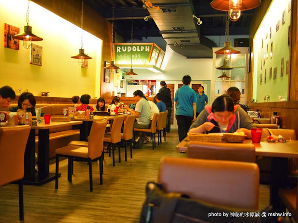 RUDOLPH魯道夫：【食記】新竹ROUDOLPH 魯道夫美式主題餐廳@竹北 : 餐點水準與價格接近的精緻排餐,喜愛美式餐廳的人不妨試試