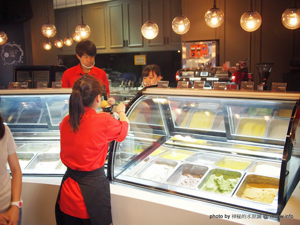 FRajo:【食記】台中Frajo Ice Cream@南屯 : 悠閒空間的小確幸, 傳說中的貴婦冰淇淋