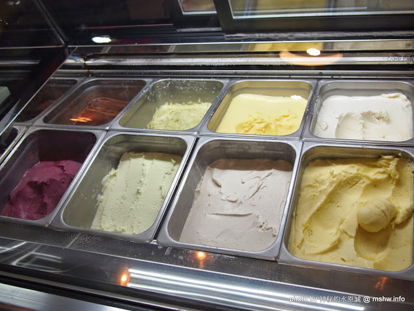 FRajo:【食記】台中Frajo Ice Cream@南屯 : 悠閒空間的小確幸, 傳說中的貴婦冰淇淋