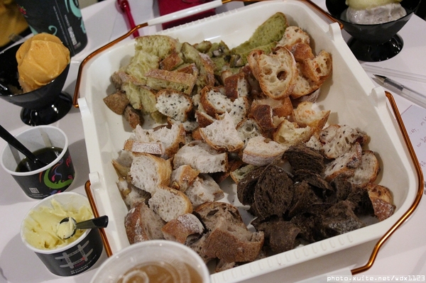 FRajo：FRajo✪新鮮健康低熱量的冰淇淋~我來吃你啦~103.05.18