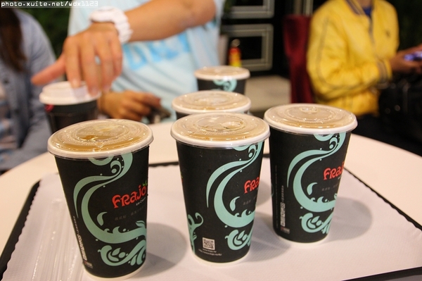 FRajo：FRajo✪新鮮健康低熱量的冰淇淋~我來吃你啦~103.05.18