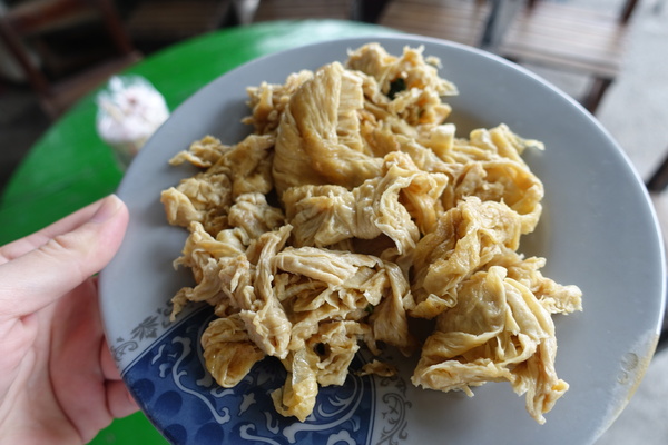 大池豆皮店：(胖樺食記)台東池上鄉必吃美食「大池豆皮店」/簡單的料理不平凡的好滋味/豆漿/豆花