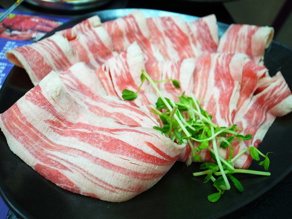 皇璽北海道昆布鍋(中和連城店):<台北|中和>頂級大份量肉品~三隻大牛&牛小排鍋~皇璽北海道昆布鍋(內有優惠資訊)