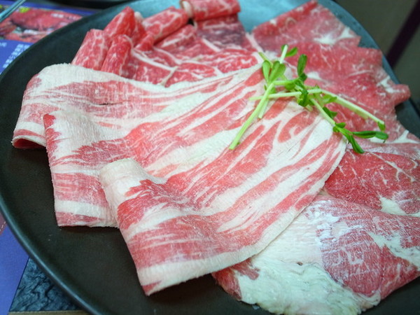 皇璽北海道昆布鍋(中和連城店):<台北|中和>頂級大份量肉品~三隻大牛&牛小排鍋~皇璽北海道昆布鍋(內有優惠資訊)