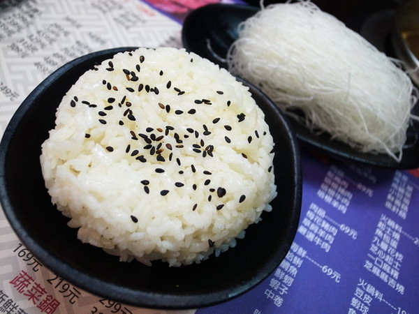 皇璽北海道昆布鍋(中和連城店):<台北|中和>頂級大份量肉品~三隻大牛&牛小排鍋~皇璽北海道昆布鍋(內有優惠資訊)