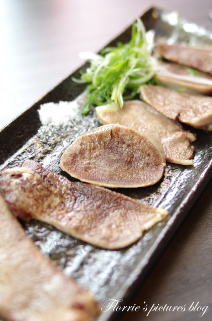 牛嫂溫體牛肉火鍋：合作~牛嫂溫體牛肉鍋~老闆推薦秘密菜單-牛肝料理，你嚐過沒？！