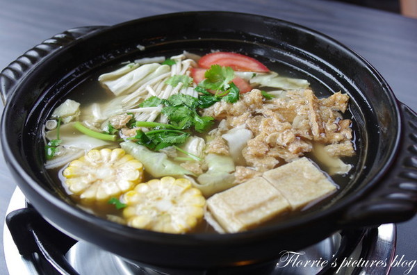 牛嫂溫體牛肉火鍋：合作~牛嫂溫體牛肉鍋~老闆推薦秘密菜單-牛肝料理，你嚐過沒？！