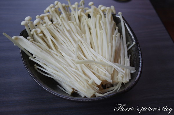 牛嫂溫體牛肉火鍋：合作~牛嫂溫體牛肉鍋~老闆推薦秘密菜單-牛肝料理，你嚐過沒？！