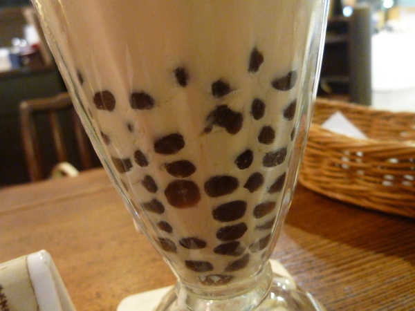 春水堂人文茶館(（大墩店、公益店、經國店）)：【台中西區】春水堂初體驗，叫姊姊不要叫阿姨XDD－春水堂人文茶館(勤美誠品店)