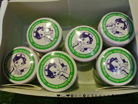 簡單美味工坊:【食記】oO。彰化 鹿港 簡單美味工坊 小護士面速力達母布丁 什麼?!小護士居然也能吃?可愛又kuso的包裝甜點,讓人愛不釋手~。o○。