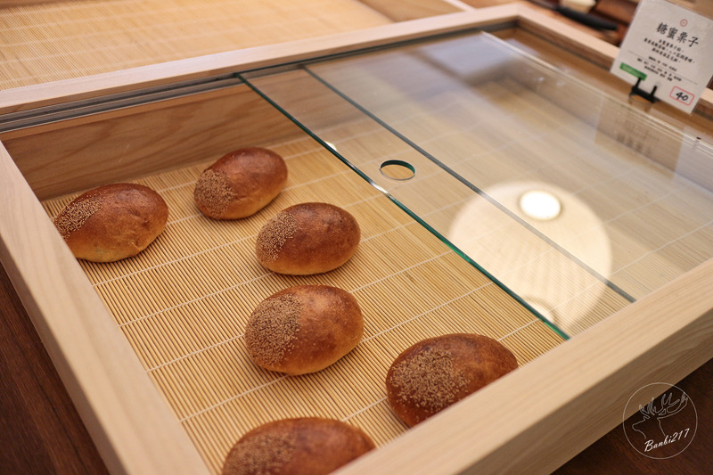 Banbi217 美食旅遊: 一禾堂麵包本舖,日式麵包、蛋糕(大安區、東區,捷運忠孝敦化站美食甜點)