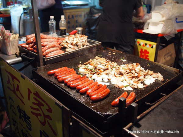 大台中龍富觀光夜市:【景點】台中龍富觀光夜市@南屯 : 三強鼎立?大台中的宵夜好夥伴! 動線尚可但攤位沒有號稱的多