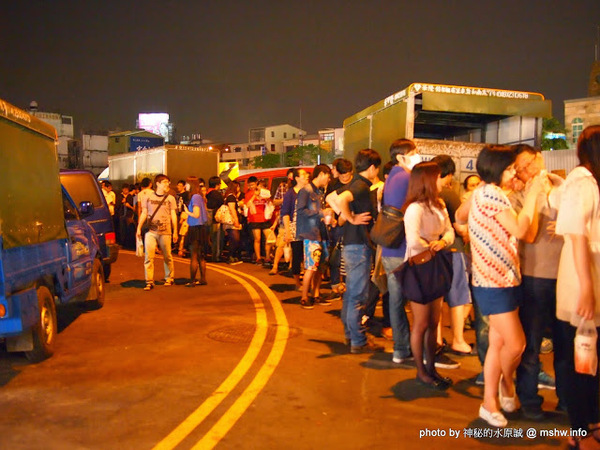 大台中龍富觀光夜市:【景點】台中龍富觀光夜市@南屯 : 三強鼎立?大台中的宵夜好夥伴! 動線尚可但攤位沒有號稱的多