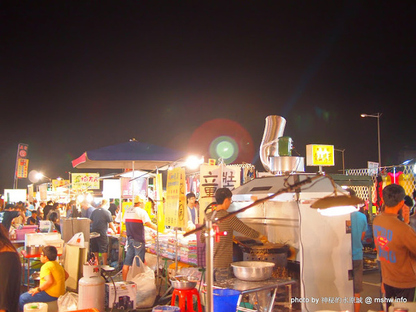 大台中龍富觀光夜市:【景點】台中龍富觀光夜市@南屯 : 三強鼎立?大台中的宵夜好夥伴! 動線尚可但攤位沒有號稱的多