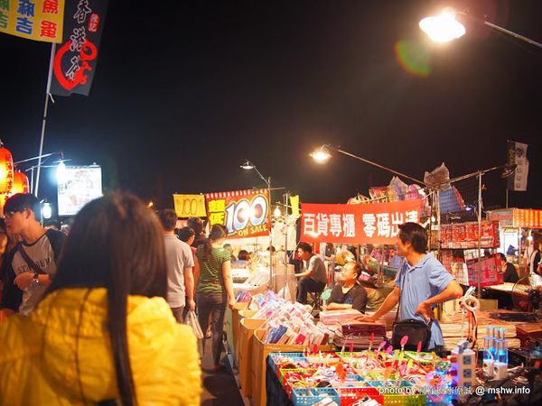 大台中龍富觀光夜市:【景點】台中龍富觀光夜市@南屯 : 三強鼎立?大台中的宵夜好夥伴! 動線尚可但攤位沒有號稱的多