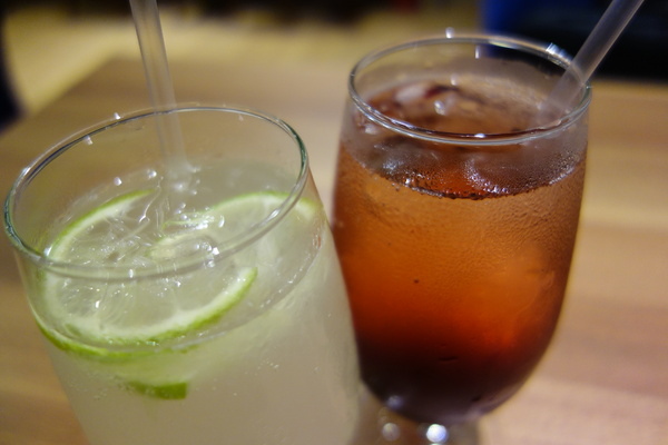 Brookhurst CaliPHOnia  布魯克加州式越南餐廳：布魯克加州式越南餐廳+異國美食+加州清淡遇上越南酸辣+雞肉河粉+BBQ豬+素食春捲+新鮮檸檬蘇打+東區+