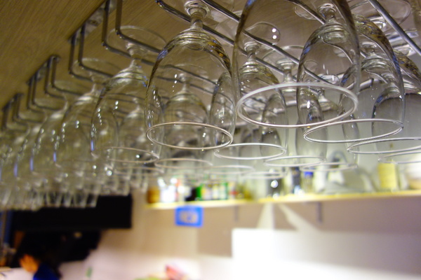 Brookhurst CaliPHOnia  布魯克加州式越南餐廳：布魯克加州式越南餐廳+異國美食+加州清淡遇上越南酸辣+雞肉河粉+BBQ豬+素食春捲+新鮮檸檬蘇打+東區+