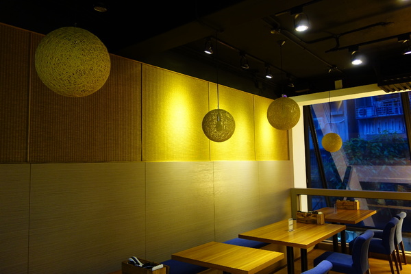 Brookhurst CaliPHOnia  布魯克加州式越南餐廳：布魯克加州式越南餐廳+異國美食+加州清淡遇上越南酸辣+雞肉河粉+BBQ豬+素食春捲+新鮮檸檬蘇打+東區+